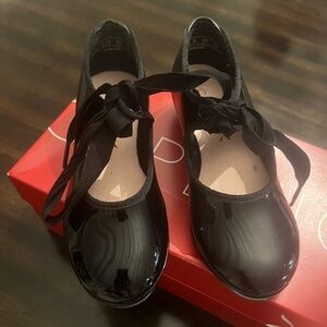 Capezio Black Patent Leather Jr Tyette tap shoes